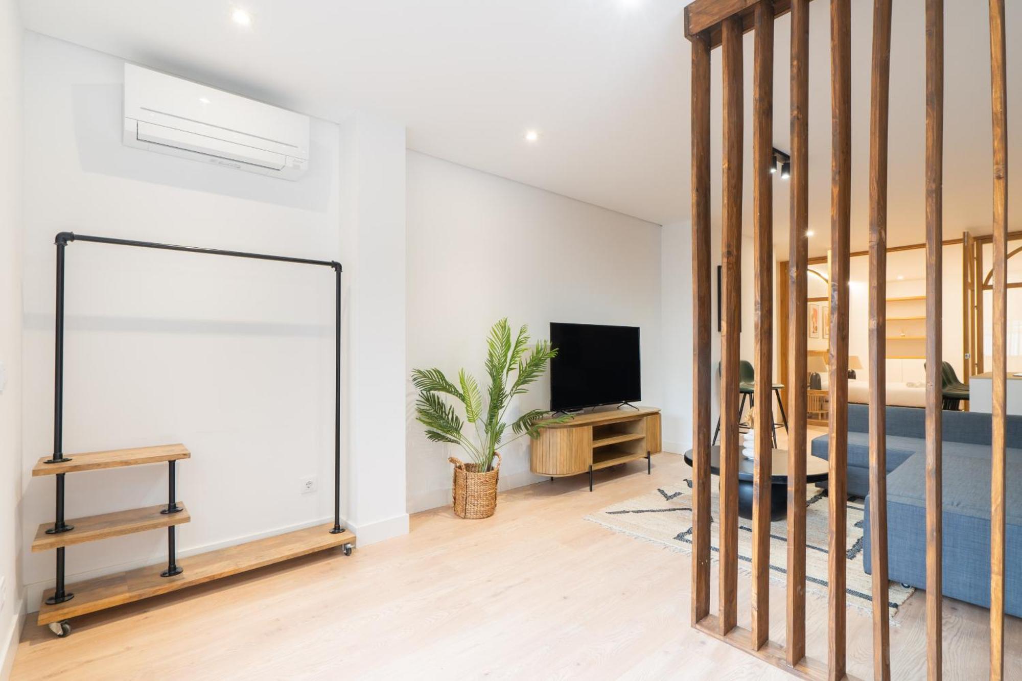 Apartamento De Lujo En Gran Via Madrid Exterior photo